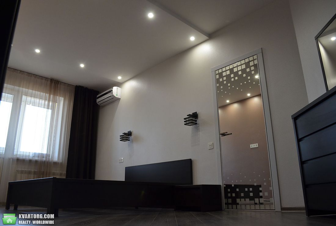 Rent out 2-room apartment. Киев,  Княжий Затон — photo 4
