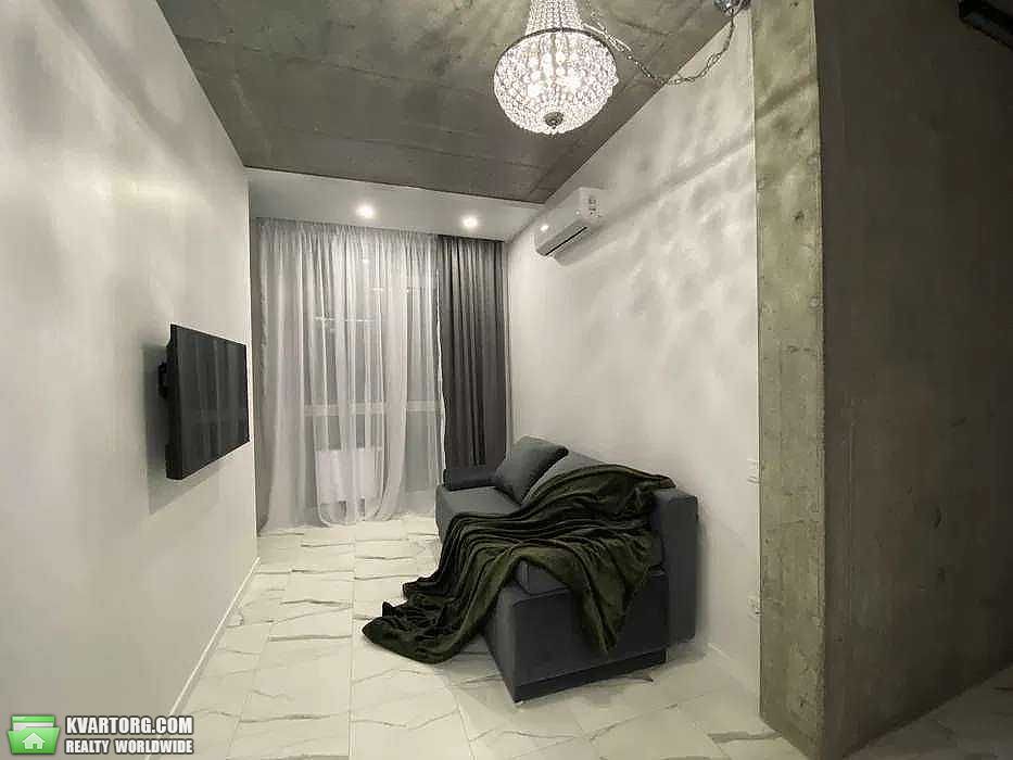 Rent out 2-room apartment. Киев,  Предславинская — photo 4