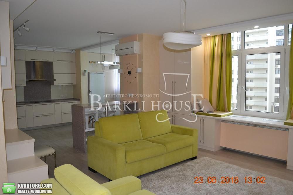 Rent out 3-room apartment. Киев, Сикорского — photo 1
