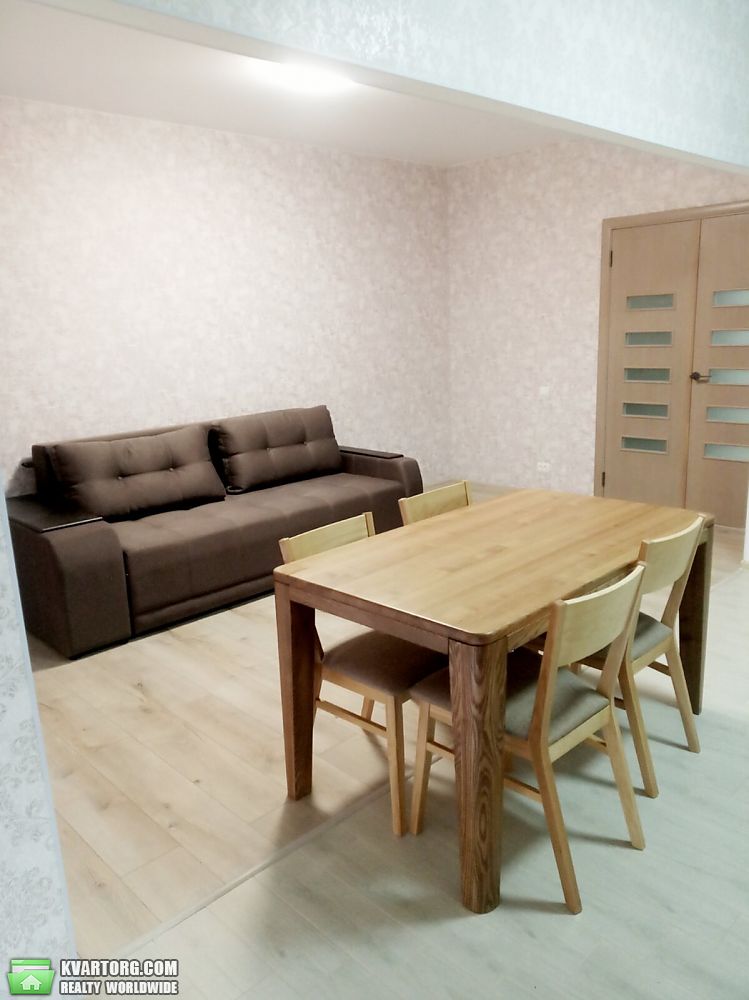 Rent out 2-room apartment. Киев, Данченко Сергея — photo 2