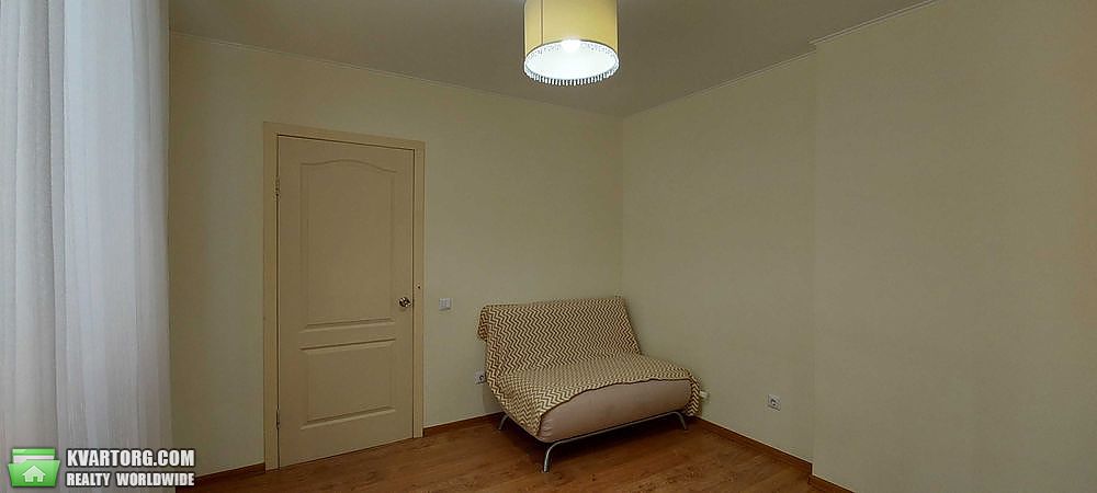 Rent out 2-room apartment. Киев, Урловская — photo 3