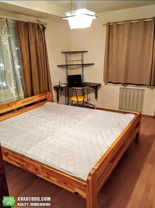 Rent out 2-room apartment. Киев,  Жилянская — photo 2
