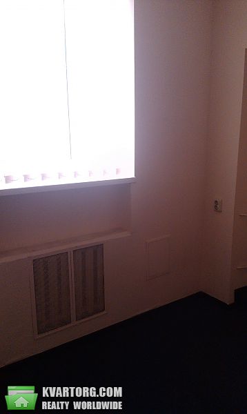 Rent out office. Киев, Жилянская — photo 1