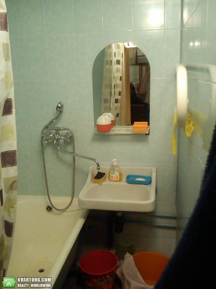 Rent out 2-room apartment. Киев,  Киото — photo 6