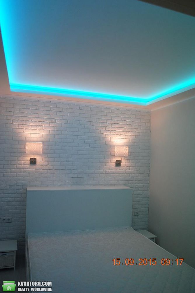 Rent out 2-room apartment. Киев,  Черновола — photo 4