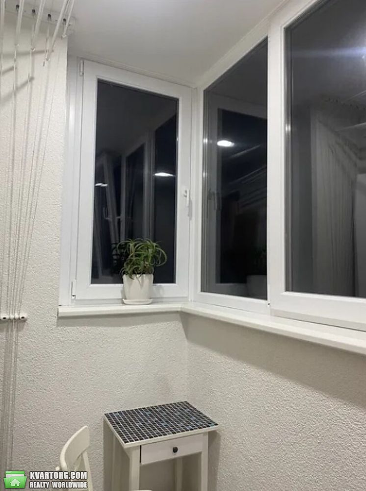 Rent out 2-room apartment. Киев,  Демиевская — photo 9