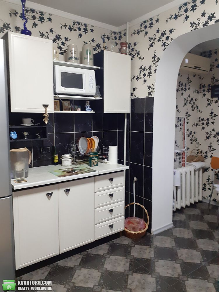 Rent out 2-room apartment. Киев,  Миропольская — photo 6