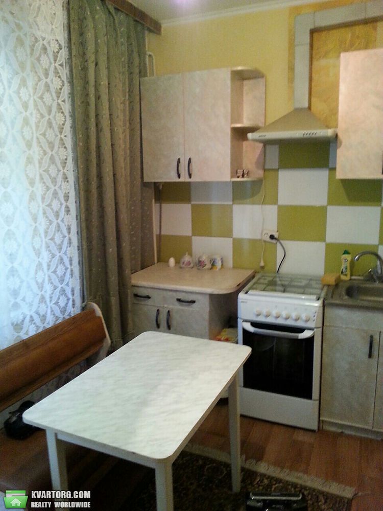 Rent out 1-room apartment. Киев, Гмыри — photo 4
