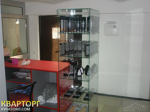 Rent out shop. Киев,  Жилянская — photo 3
