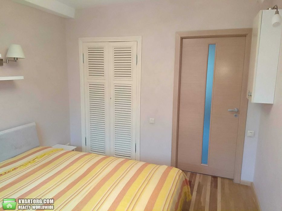 Rent out 3-room apartment. Киев,  Энтузиастов — photo 1
