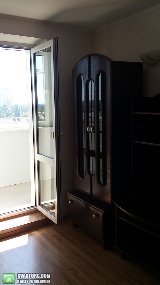 Rent out 2-room apartment. Киев,  Перова бул — photo 2