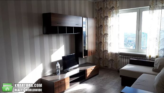 Rent out 1-room apartment. Киев,  Межевая — photo 1