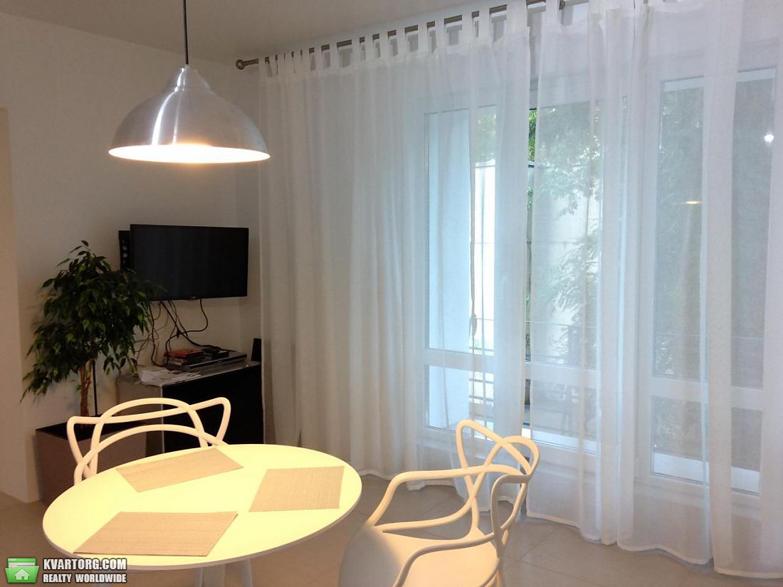 Rent out 2-room apartment. Киев,  Бастионная — photo 4