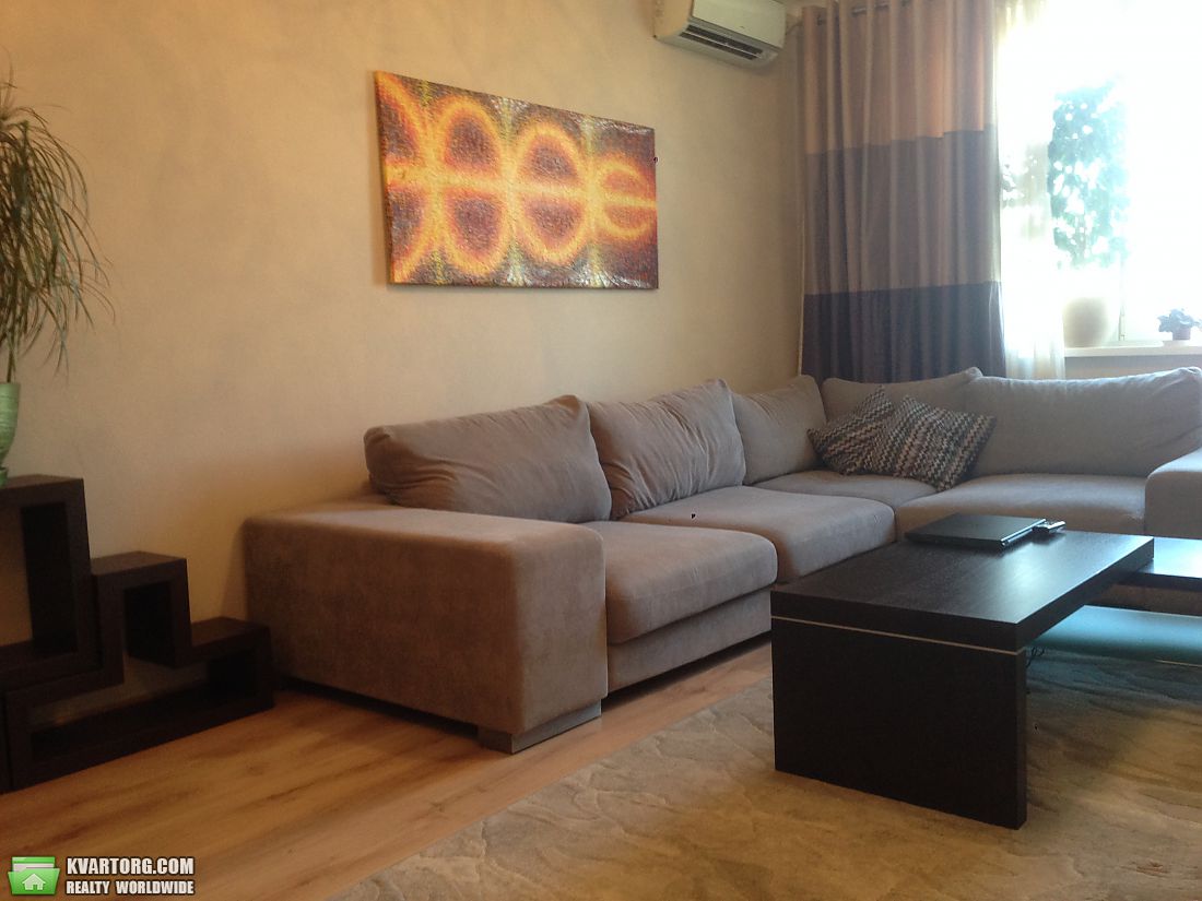 Sell 3-room apartment. Киев,  Саперно-Слободская — photo 1