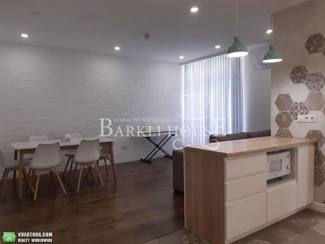 Rent out 4-room apartment. Киев, Регенераторная — photo 2