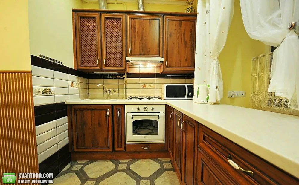 Rent out 2-room apartment. Львов, Чайковського — photo 2