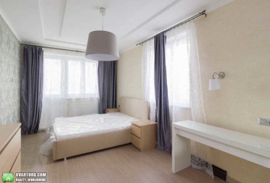 Rent out 2-room apartment. Киев,  Чавдар — photo 9