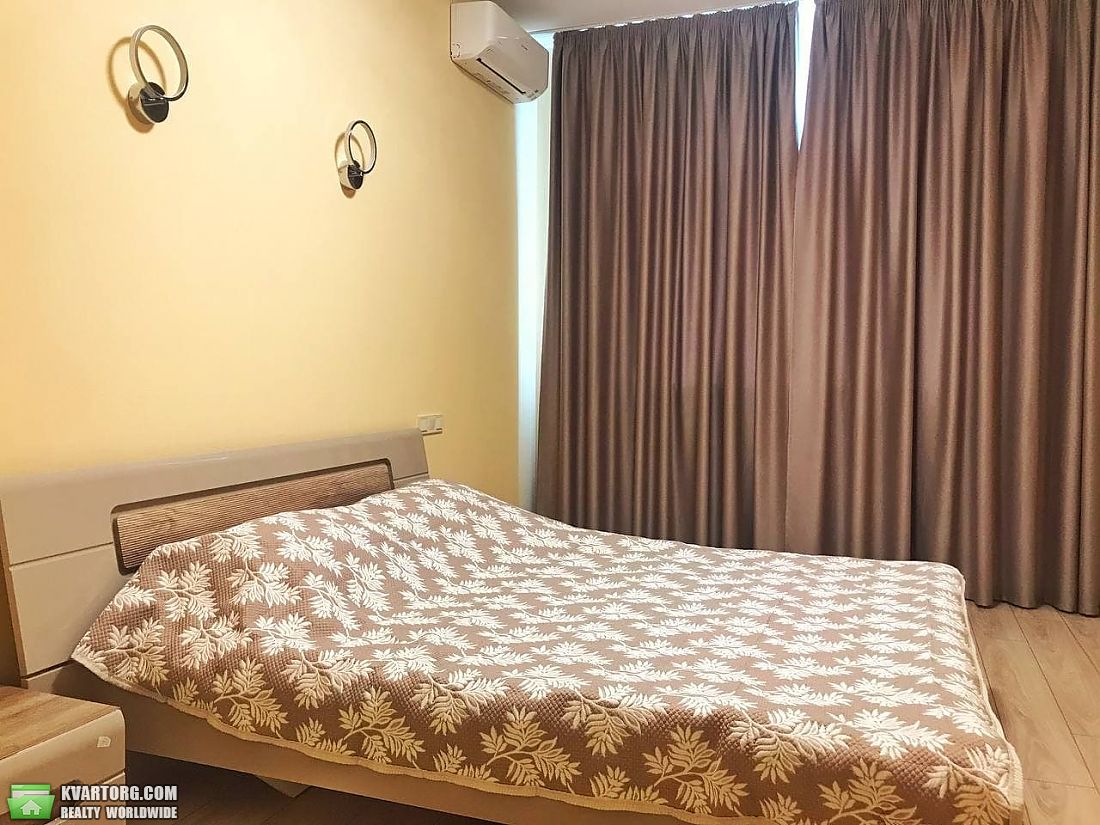 Rent out 2-room apartment. Киев, Саперное поле — photo 5