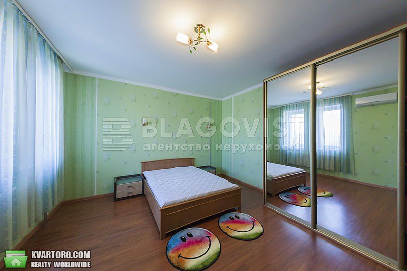 Rent out 2-room apartment. Киев,  Голосеевская — photo 4