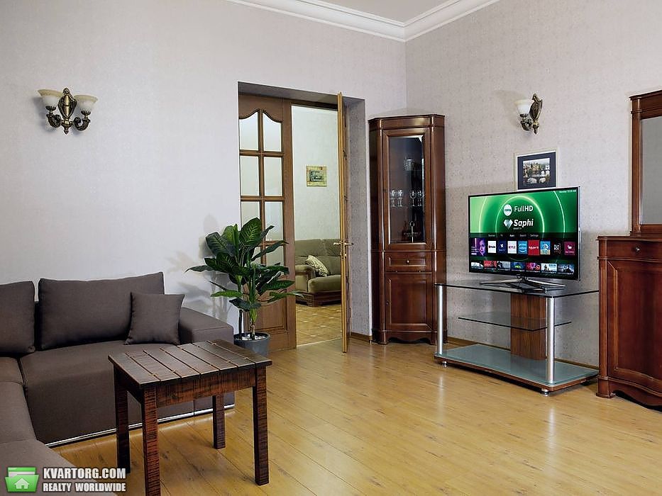 Rent out 3-room apartment. Киев,  Грушевского — photo 2