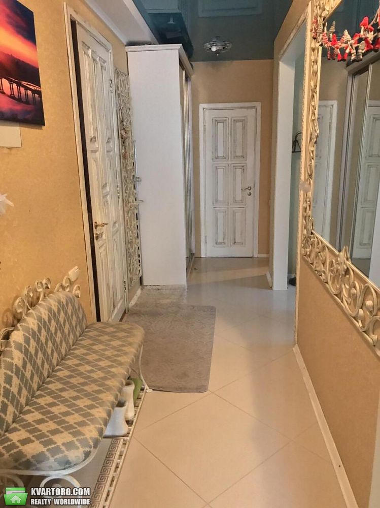 Rent out 3-room apartment. Киев,  Мазепы — photo 7