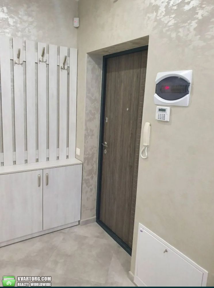 Rent out 1-room apartment. Львов, Чорновола — photo 2