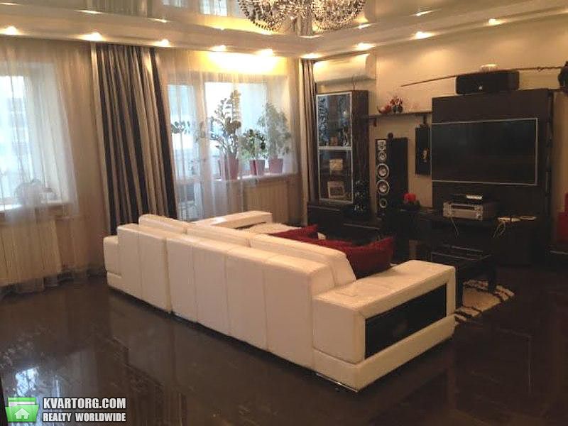 Rent out 2-room apartment. Киев,  Саксаганского — photo 1