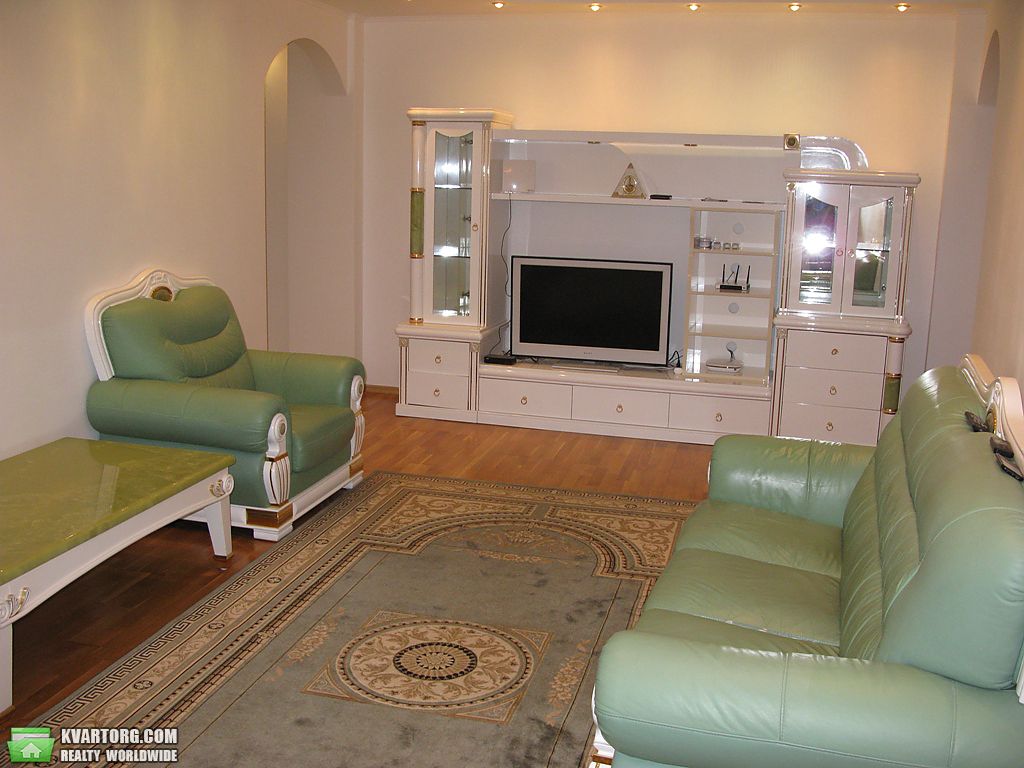 Rent out 3-room apartment. Киев,  Луначарского — photo 1