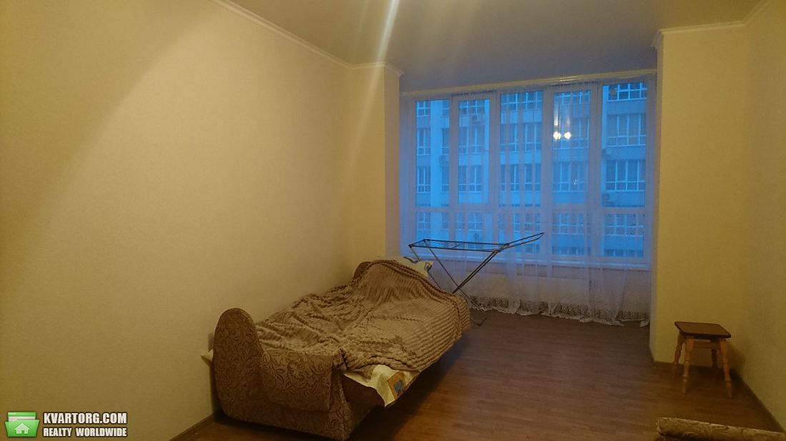 Rent out 1-room apartment. Киев, Мира — photo 4