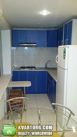 Rent out 2-room apartment. Киев,  Неманская — photo 3