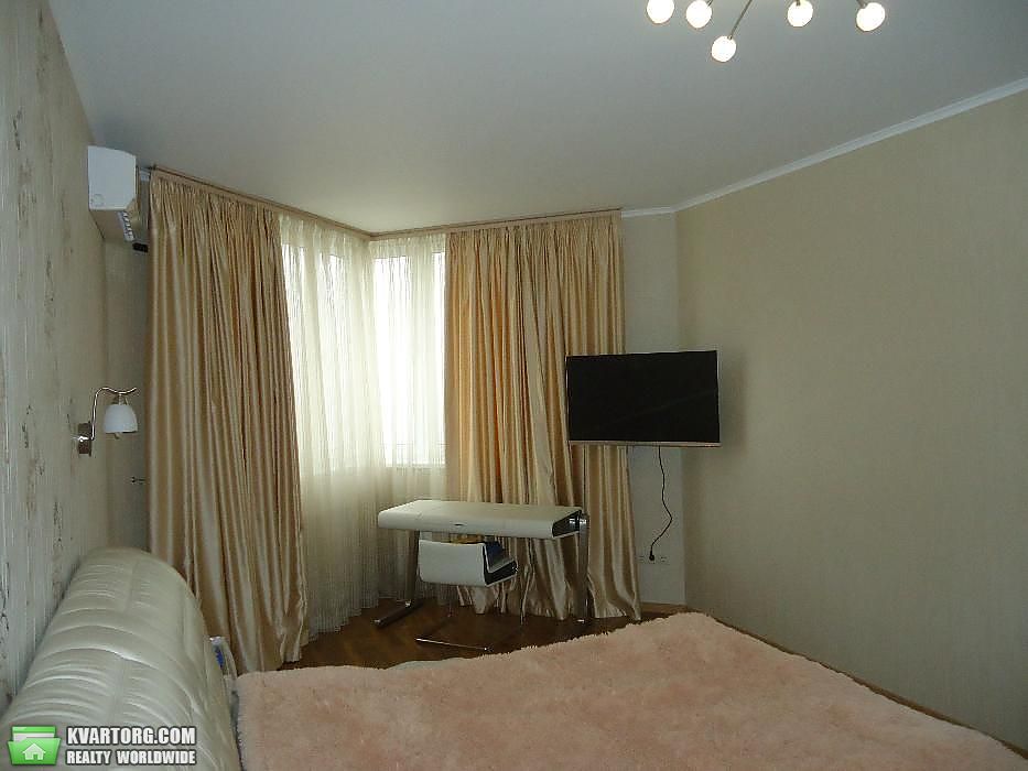 Sell 3-room apartment. Киев,  Срибнокильская — photo 8