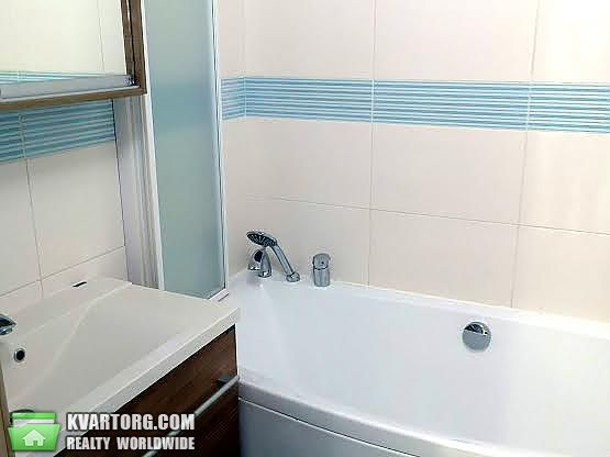 Rent out 2-room apartment. Киев,  Эрнста — photo 9