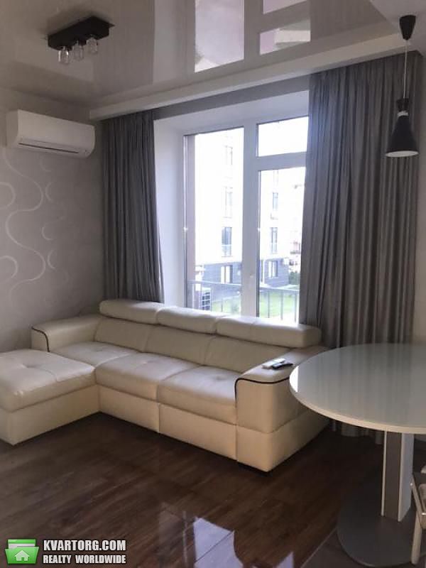 Rent out 2-room apartment. Киев, Замковецкая — photo 2