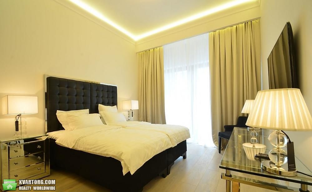 Rent out 2-room apartment. Киев,  Голосеевский пр — photo 1