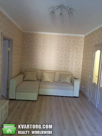 Rent out 2-room apartment. Киев,  Дорогожицкая — photo 1