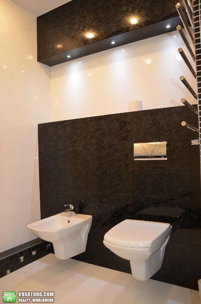 Rent out 3-room apartment. Киев,  Липковского — photo 9