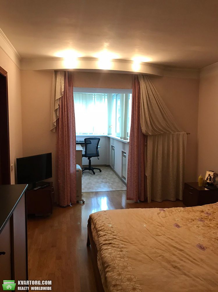 Sell 3-room apartment. Киев,  Срибнокильская — photo 5