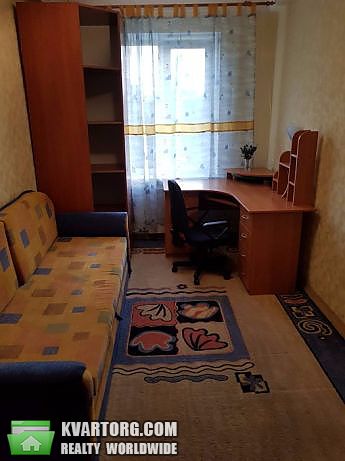 Rent out 3-room apartment. Киев,  Строителей — photo 8