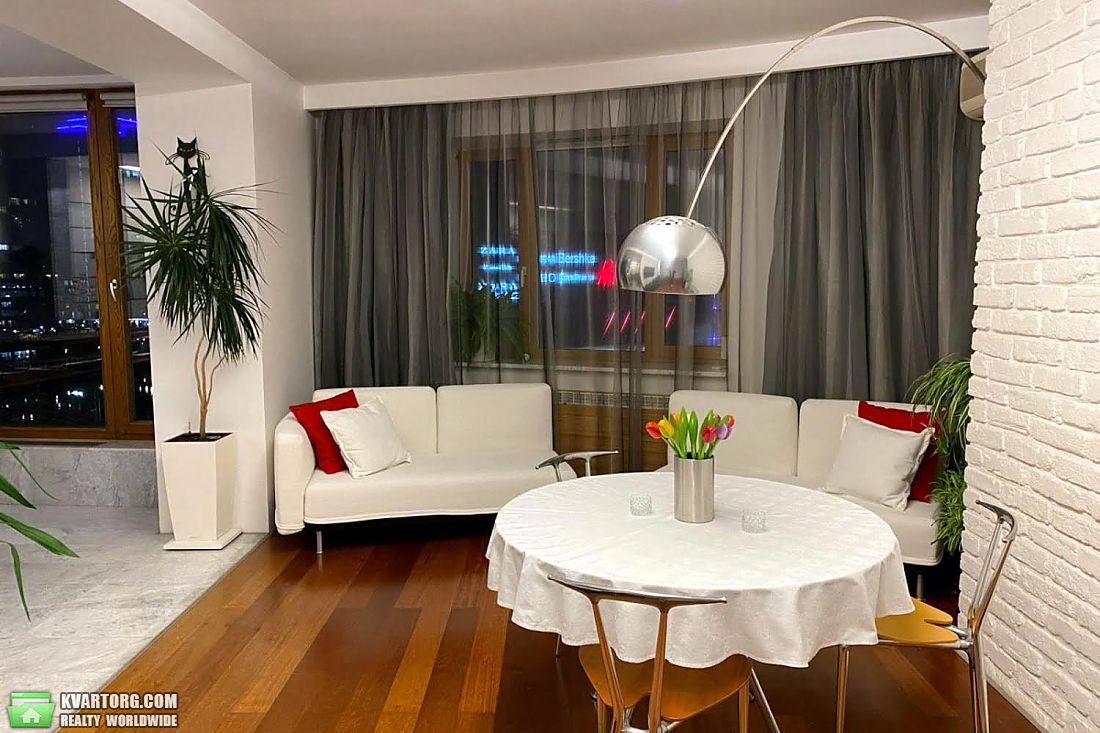 Rent out 3-room apartment. Киев,  Ахматовой — photo 3