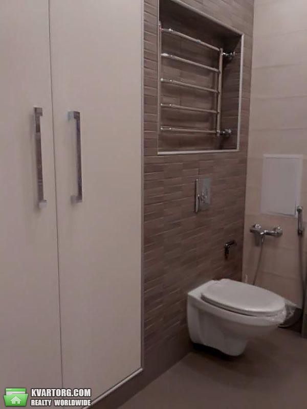 Rent out 3-room apartment. Киев, сикорского — photo 10