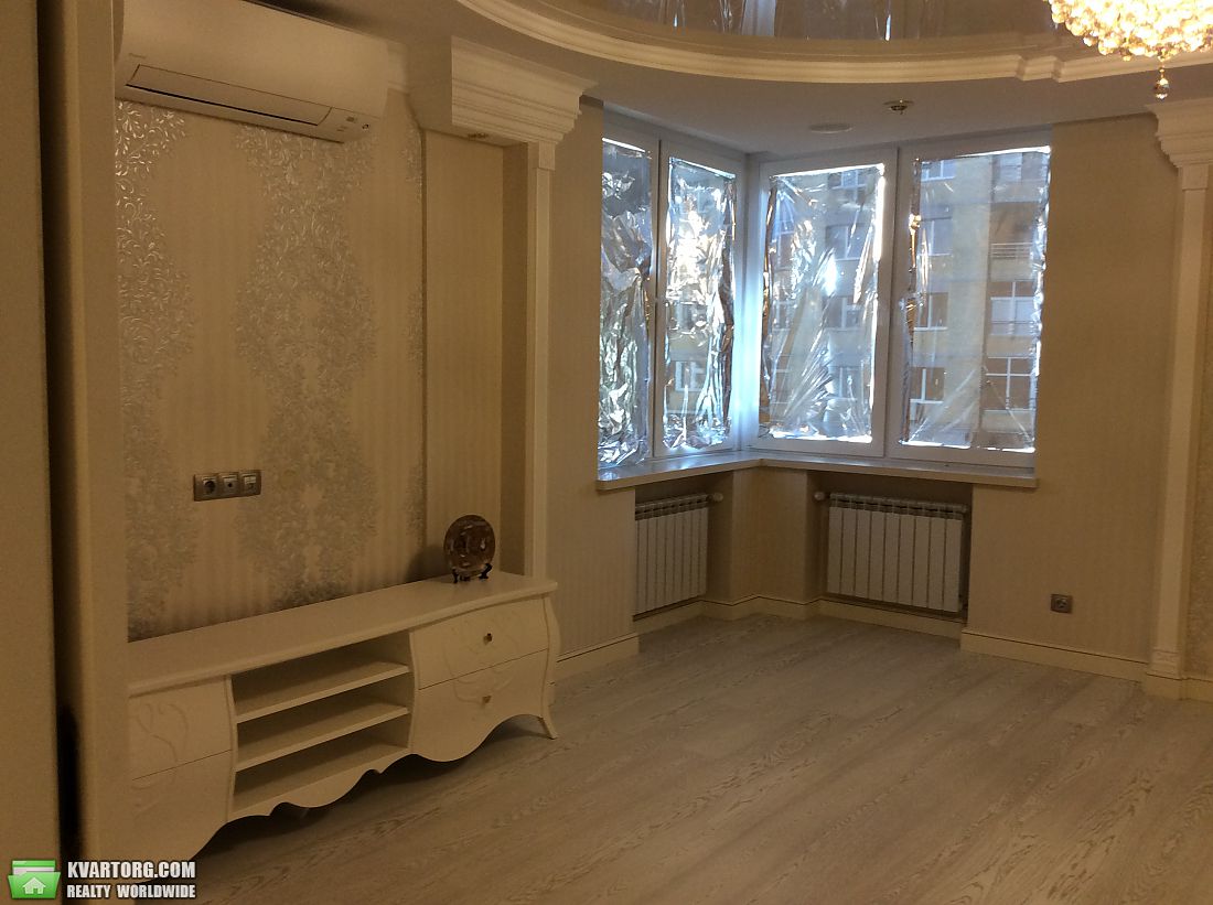 Rent out 3-room apartment. Киев, Ирпенская — photo 6