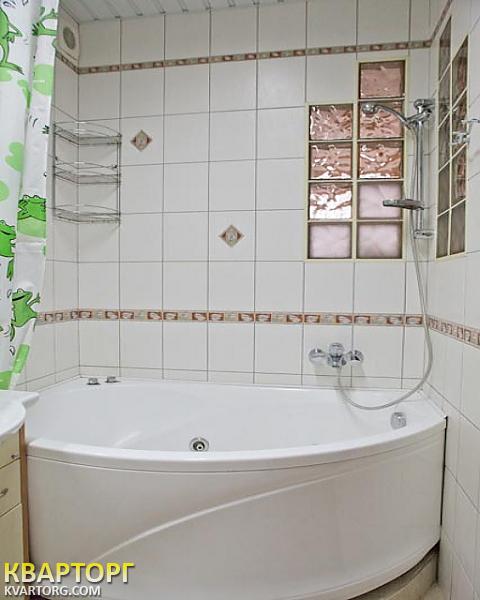 Rent out 2-room apartment. Киев,  Артема — photo 5