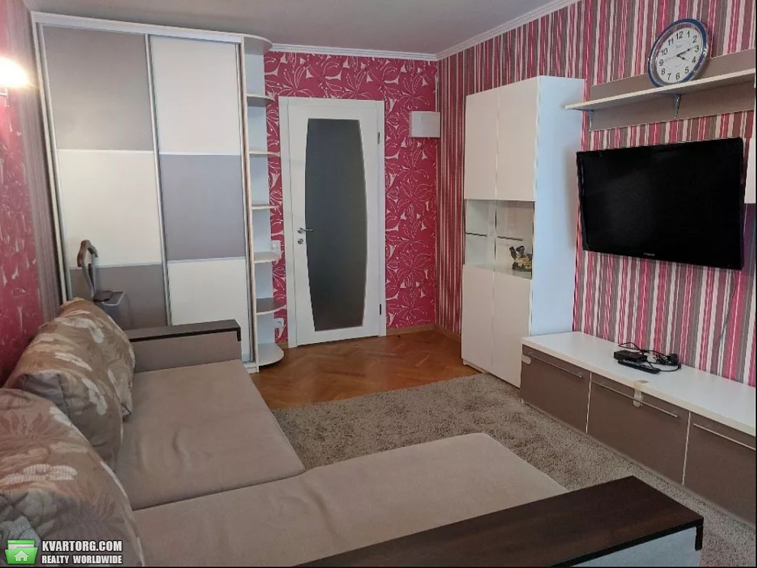 Rent out 2-room apartment. Киев, Всеволода Нестайка — photo 2