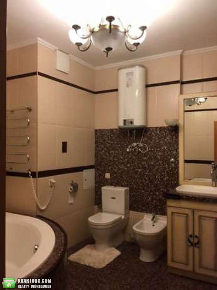 Rent out 3-room apartment. Киев, Провиантская — photo 8