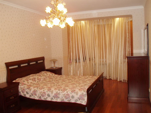 Rent out 3-room apartment. Киев,  Никольско-Ботаническая — photo 4