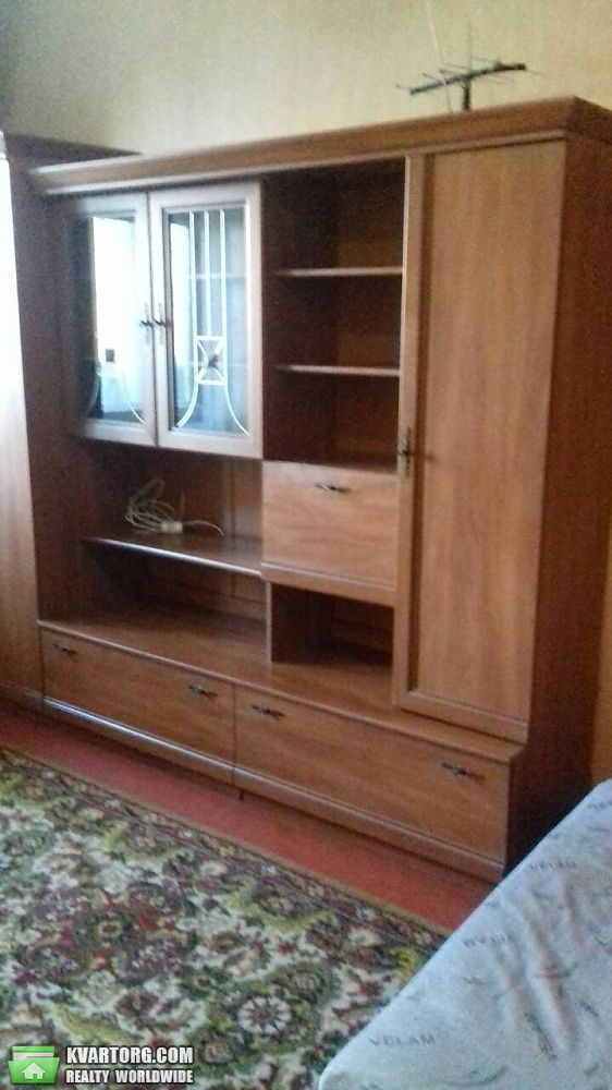 Rent out 1-room apartment. Киев,  Радужная — photo 1