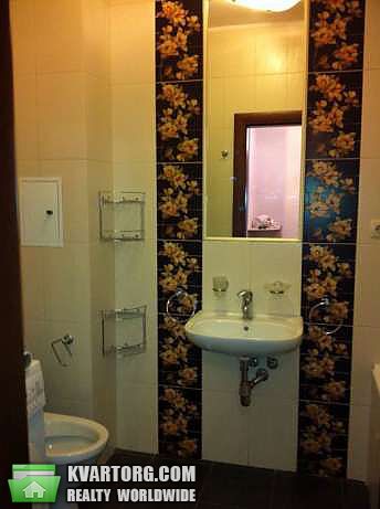 Rent out 2-room apartment. Киев,  Нагорная — photo 7