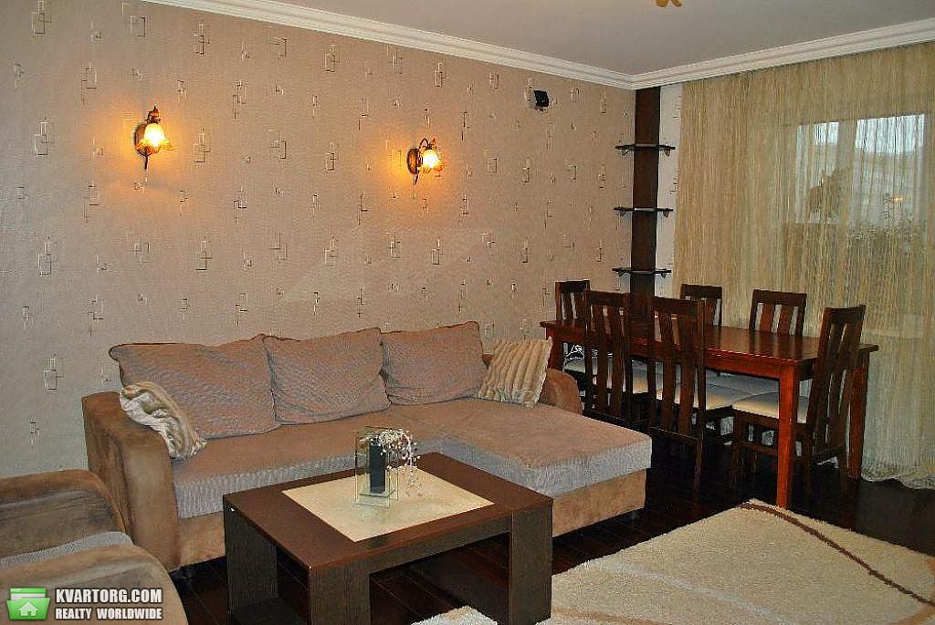 Rent out 3-room apartment. Киев,  Бастионная — photo 1