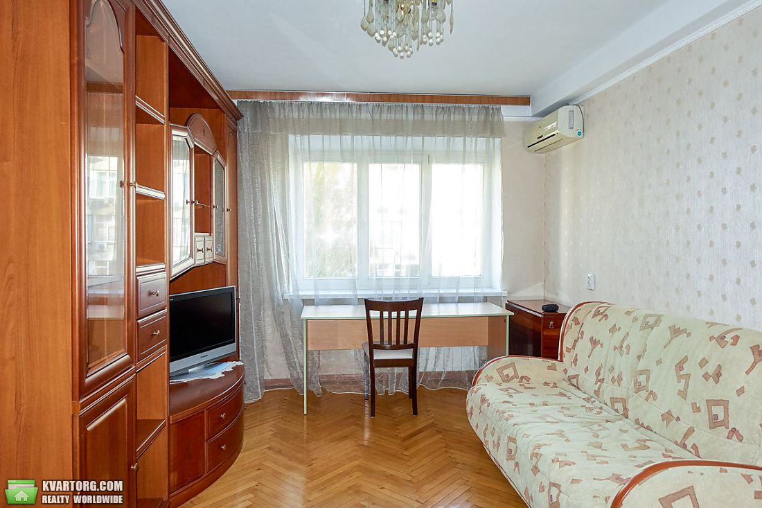 Rent out 2-room apartment. Киев,  Леси Украинки бул — photo 1