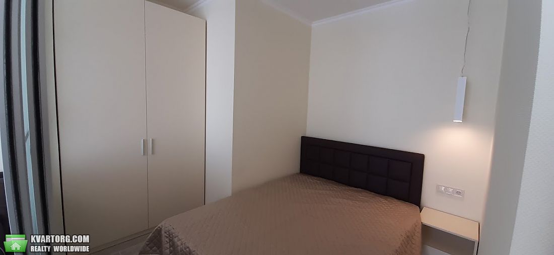 Rent out 2-room apartment. Днепропетровск, Дзержинского ул. — photo 8